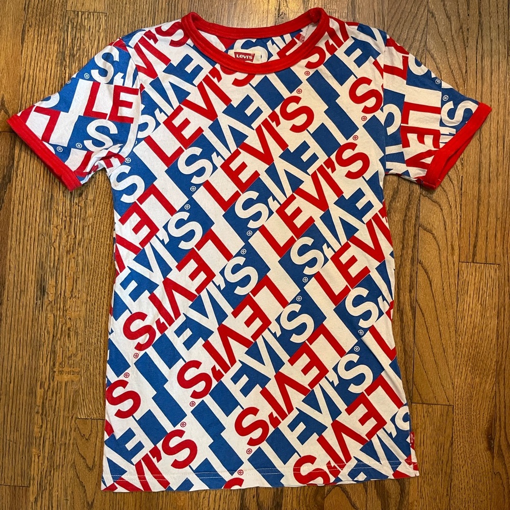 Levi’s AOP tee shirt